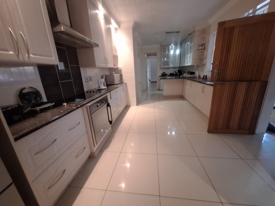 4 Bedroom Property for Sale in Mohadin North West